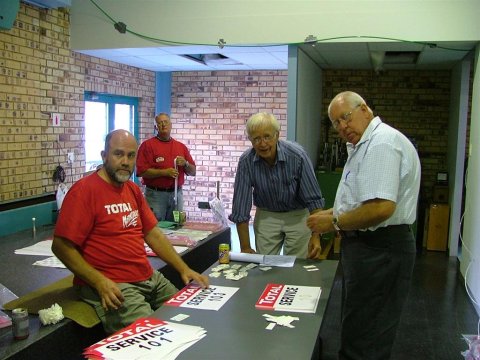 Red shirts are ZR6YV and ZS6JHB