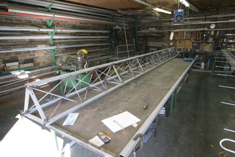 ZS6OB-ant-and-tower-building-II